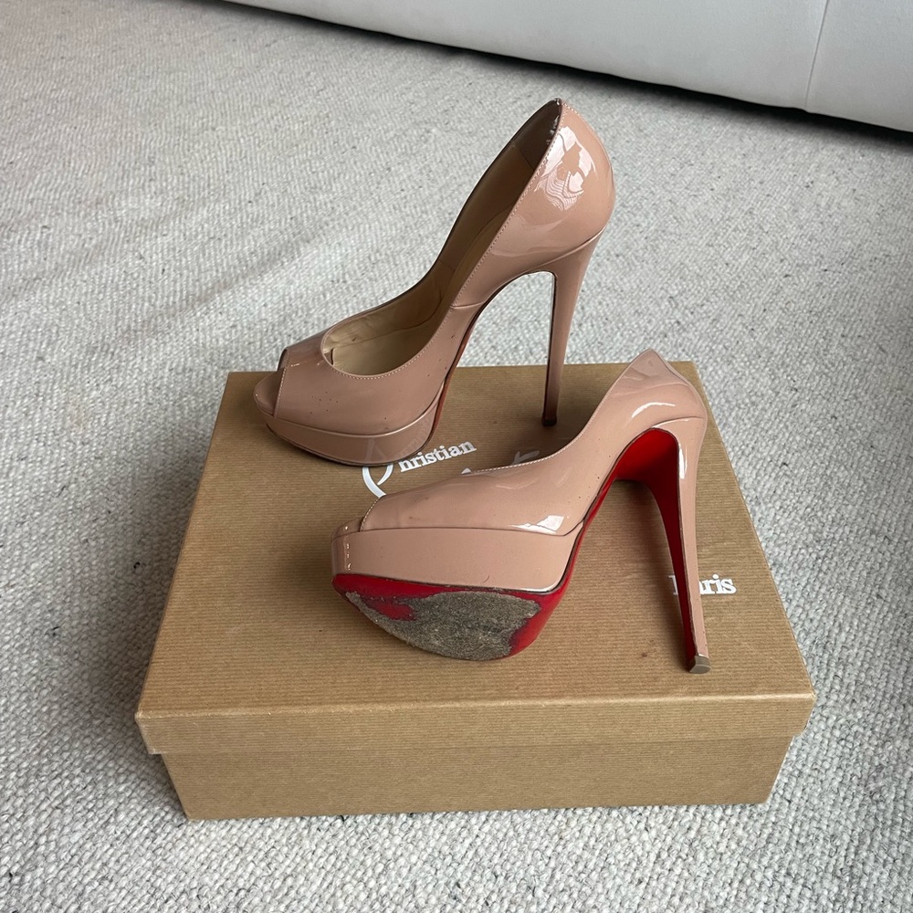 Size 38.5 gently worn